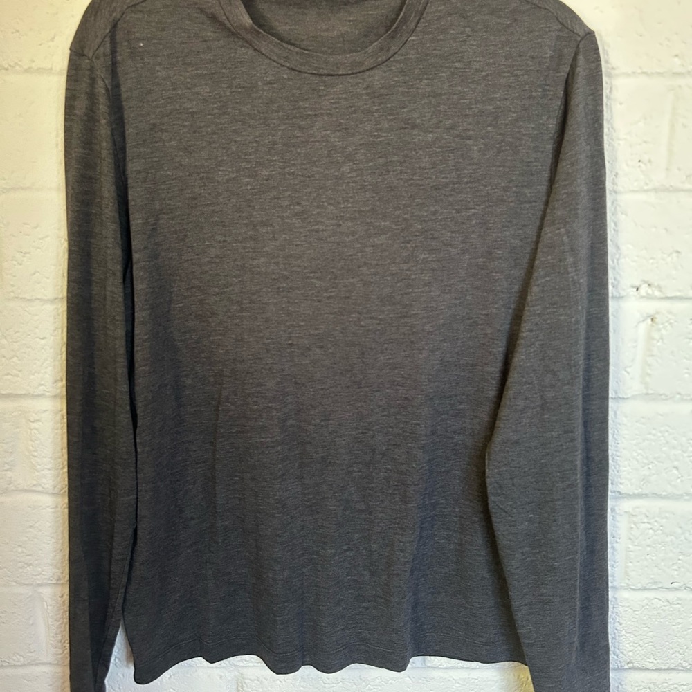 lululemon athletica men’s Gray Long Sleeve Tee
